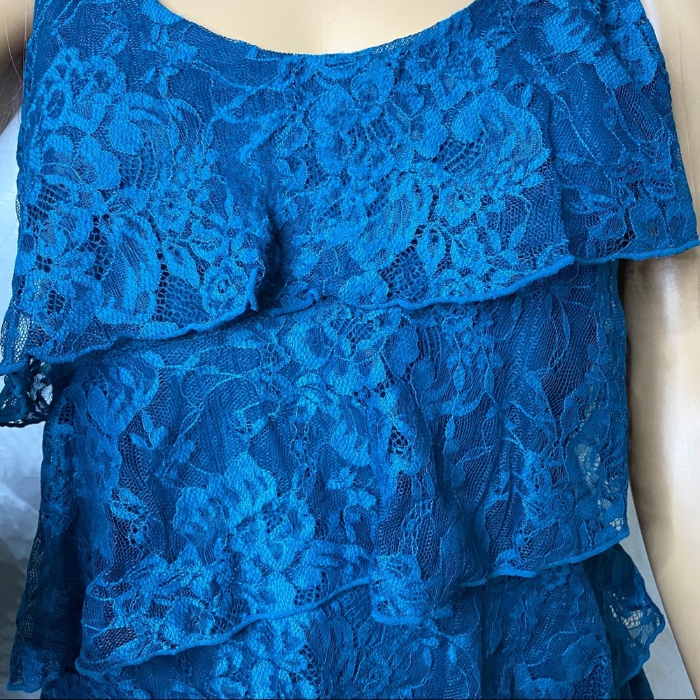 Express • Teal lace overlay sleeveless top - Picture 4 of 7